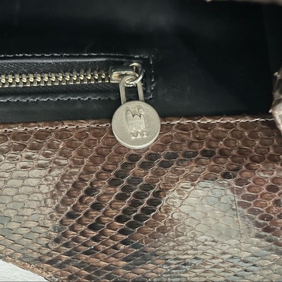 LAI Python Clutch - Picture 8 of 13